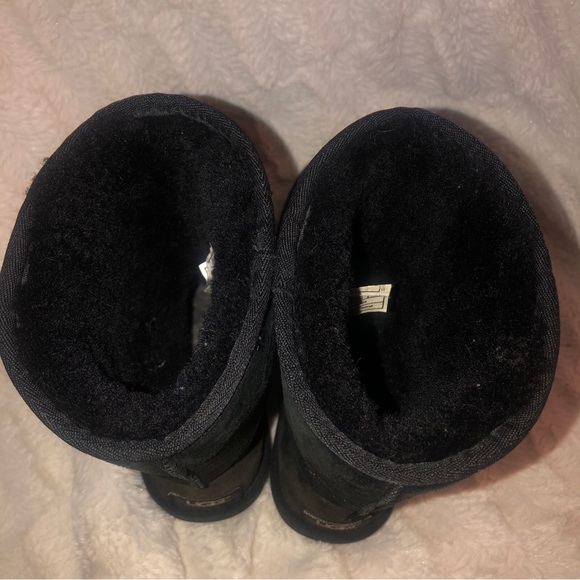 UGG Short boot, black. SZ 7 - Picture 5 of 10